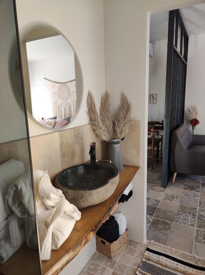 Magnifique Petite Avec Jacuzzi L'attrape Rêve Villa