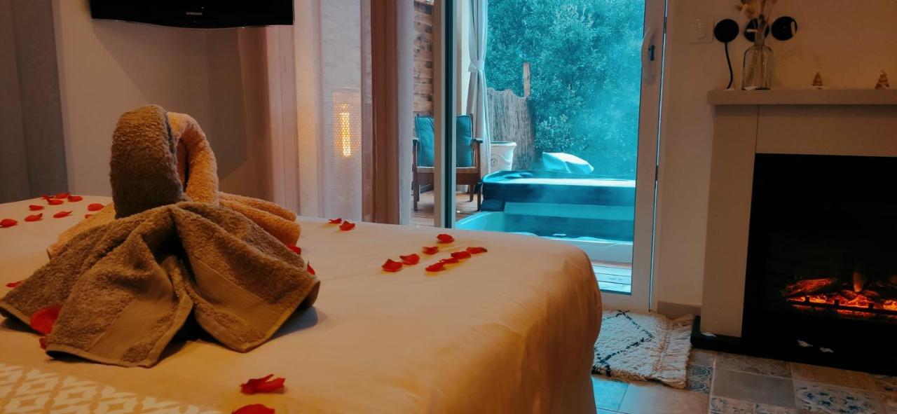 Magnifique Petite Avec Jacuzzi L'attrape Rêve * Les Plantiers